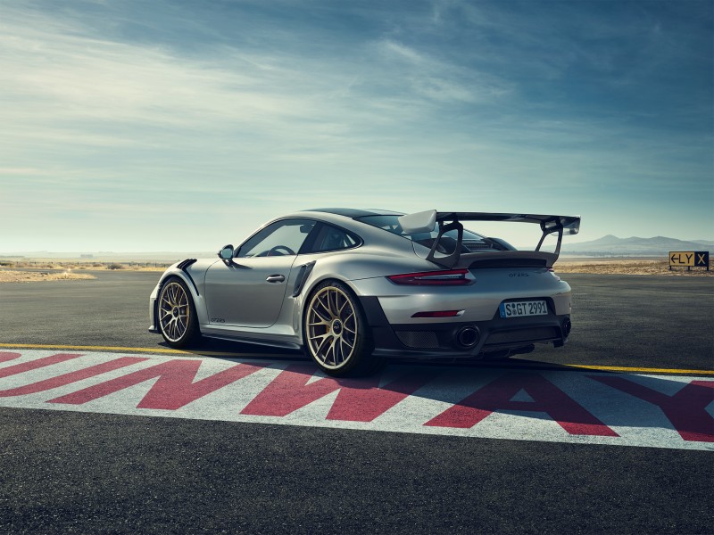 JAXBlog_Dunlop_Porsche911GT2RS.jpg